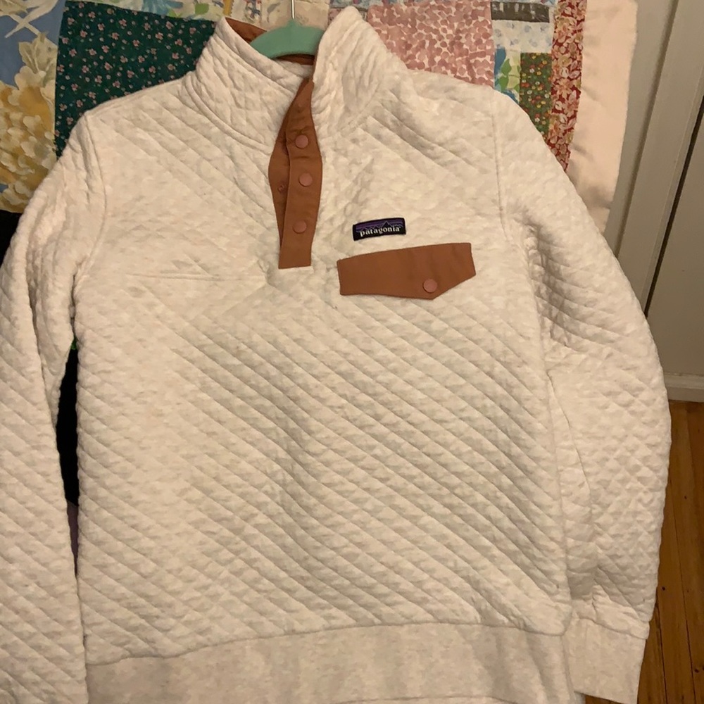 Patagonia button up sweatshirt